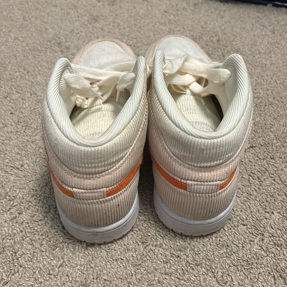 Air Jordan 1s - Picture 2 of 3